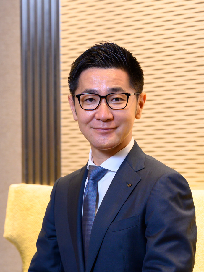 代表取締役社長　瓦葺 一利
